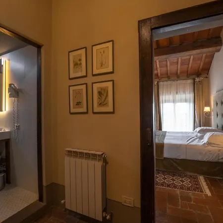 Palazzo Leopoldo Dimora Storica & מלון 4*