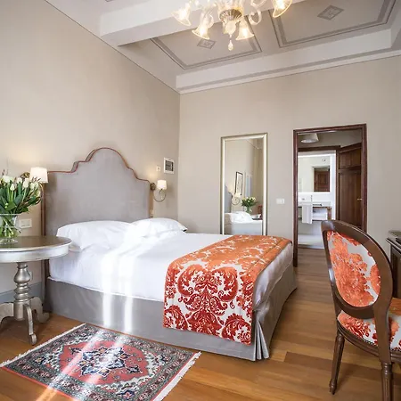 מלון Palazzo Leopoldo Dimora Storica &