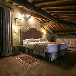 Hotel Palazzo Leopoldo Dimora Storica & 4*