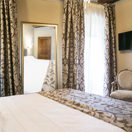 Palazzo Leopoldo Dimora Storica & 4*