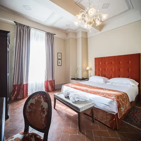 Palazzo Leopoldo Dimora Storica &