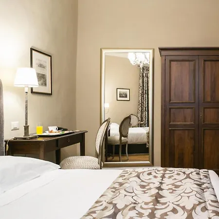 Hotel Palazzo Leopoldo Dimora Storica & 4*