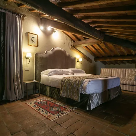 Hotel Palazzo Leopoldo Dimora Storica & 4*